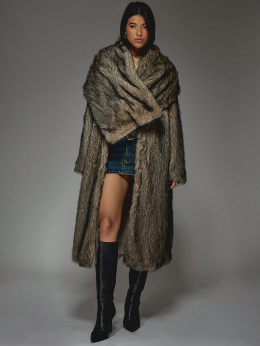 Manteau Long en Fausse Fourrure | Col Écharpe Élégant et Design Raffiné